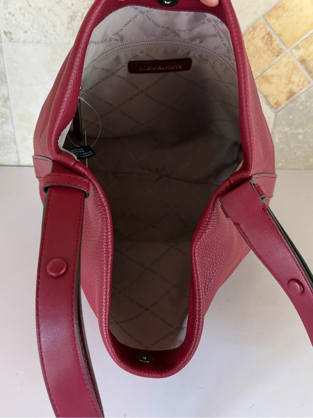 Michael kors Roey MD Bucket Slouchy Hobo Shoulder Bag Maroon